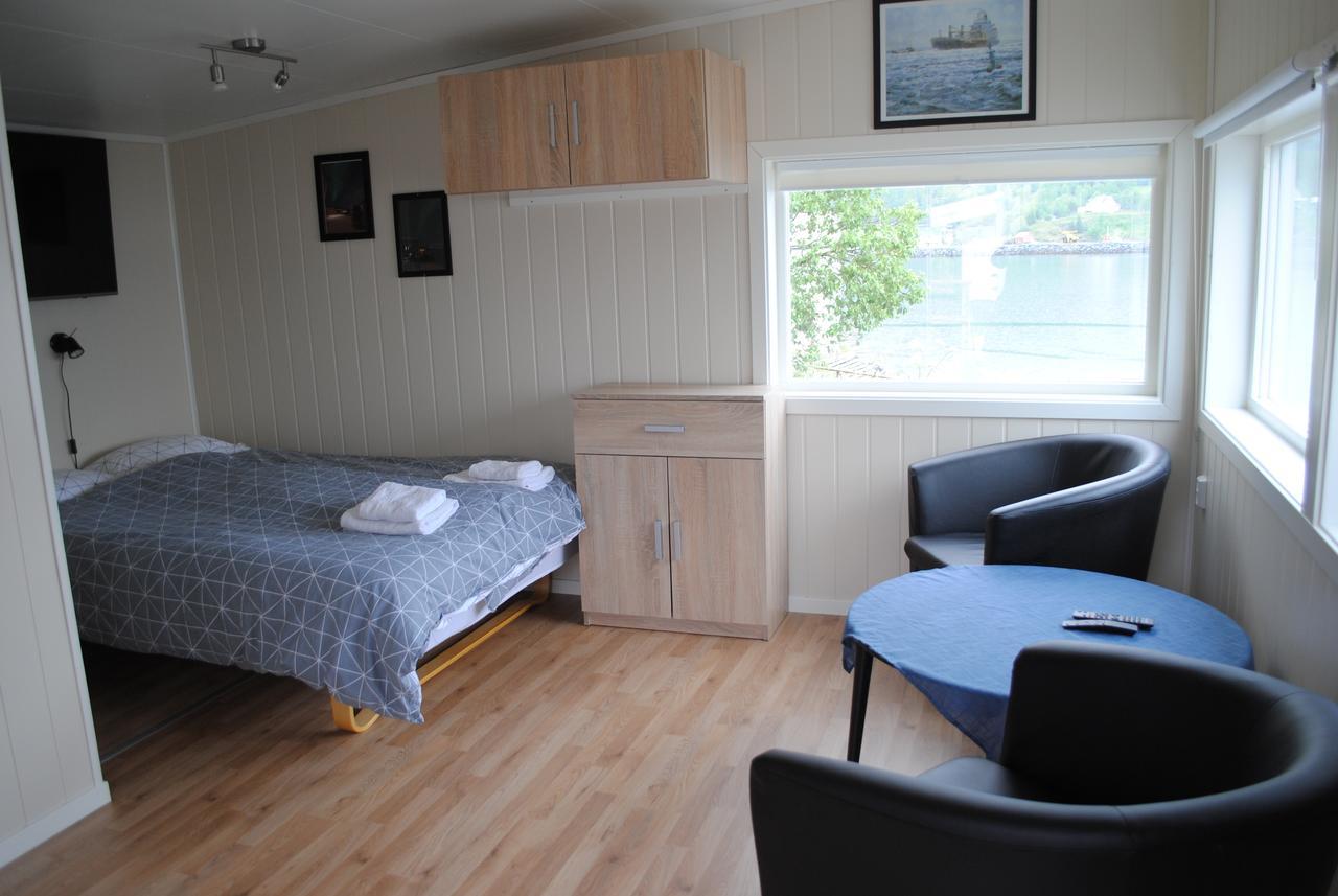 Furoy Hotel Apartments And Boating Sorreisa Ngoại thất bức ảnh